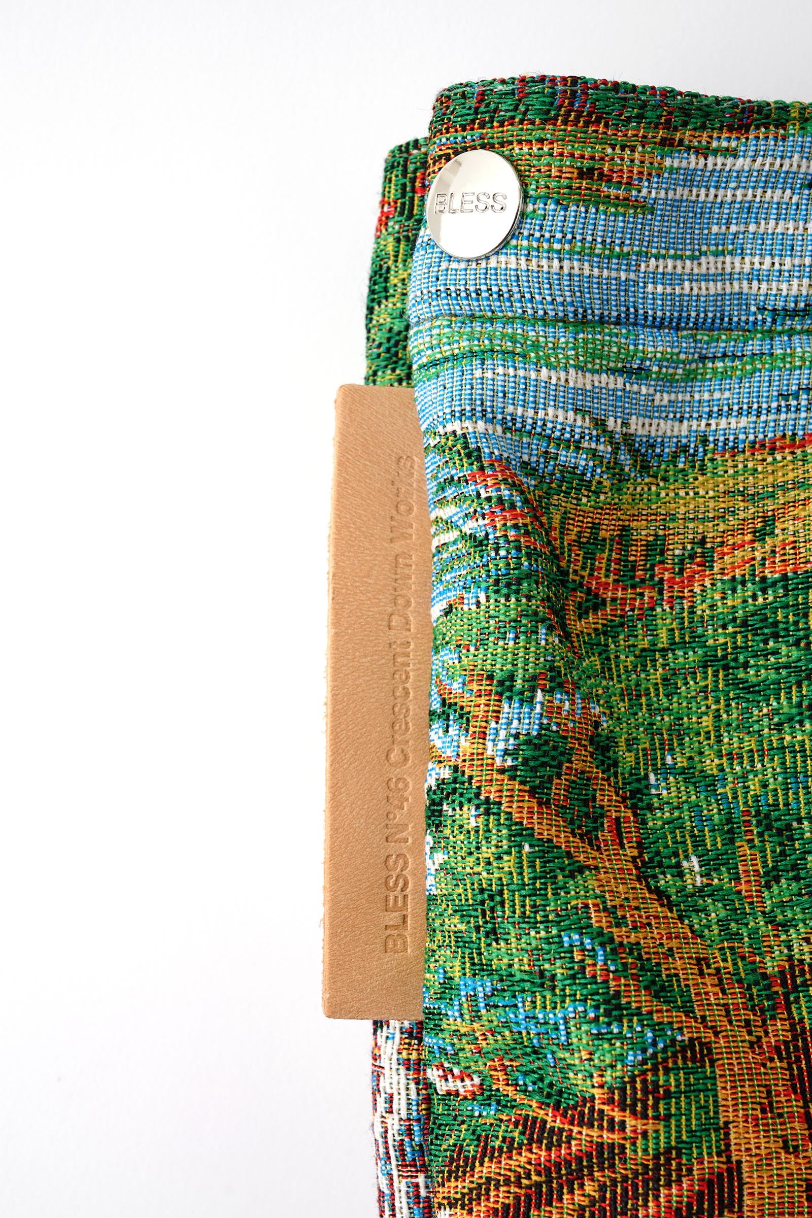 BLESS / DOWNBAG – carol ONLINE STORE
